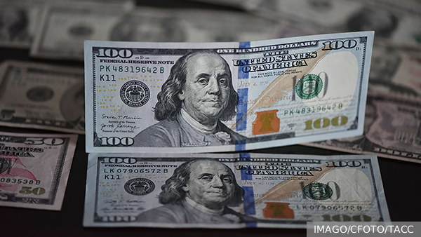 Зачем США ослабляют доллар