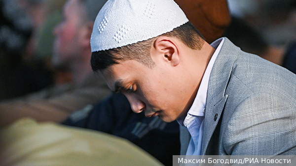 Показное благочестие компрометирует традицию