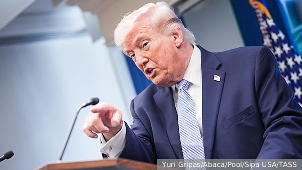 Трамп призвал включить Иран в антироссийские санкции в память о Грэме