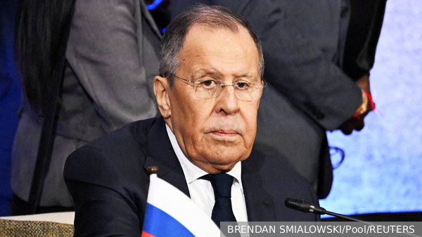 Захарова: Лавров поприветствовал главу МИД Японии в Маниле вполоборота