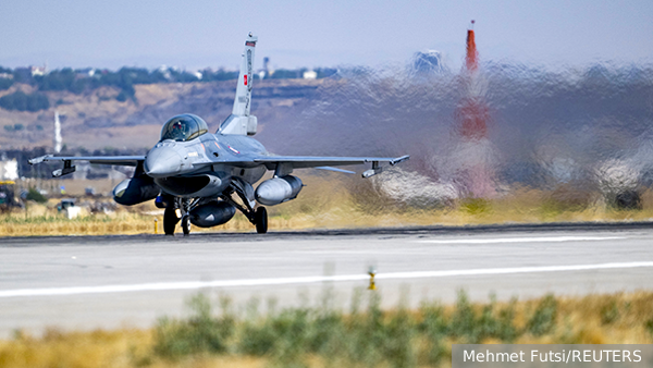 Турция решила направить пять F-16 для патрулирования неба над Прибалтикой