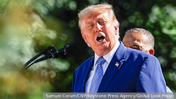 Трамп сообщил о подготовке мощного ответного удара США по Ирану