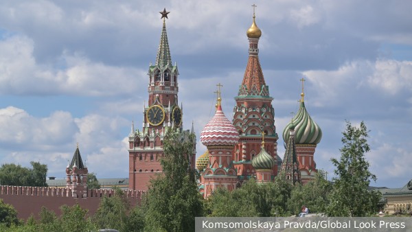 В храме Василия Блаженного в Москве ликвидировали возгорание