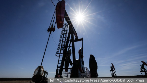 Цена Brent снизилась на 8,2% на фоне анонсированных переговоров США с Ираном
