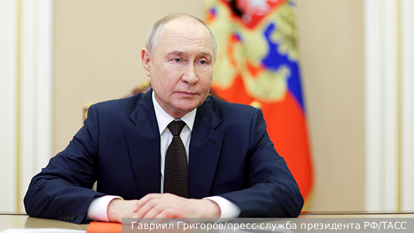 Путин заявил о контроле ситуации с топливом