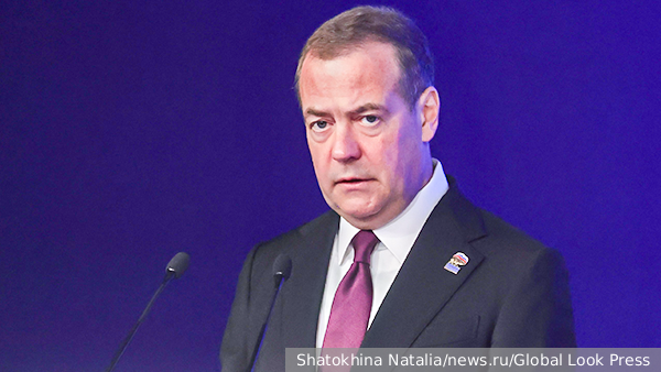 Медведев: Армения не станет членом ЕС, но отношения с Россией испортит