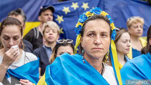 Политолог: Европа толкает украинских беженцев на нищенство