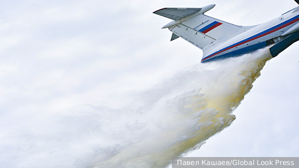 Российский «водяной бомбардировщик» возобновил тушение лесных пожаров в Сербии