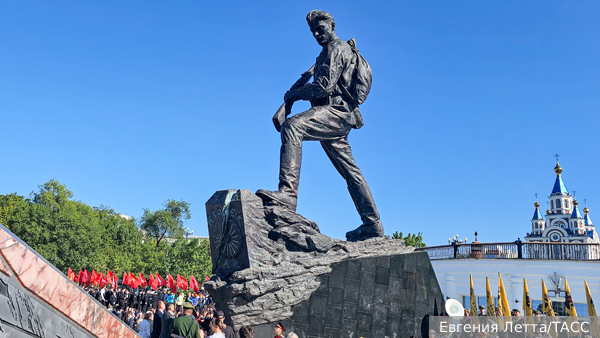 Писатель Чекунов напомнил о писающем мальчике на символ Японии в музее в США 