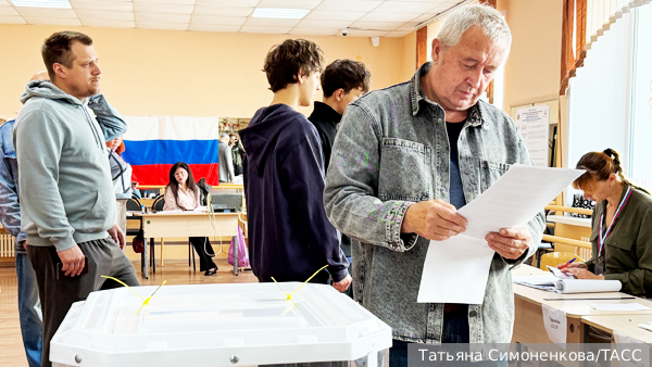 Путин: Очереди на избирательных участках говорят о том, что запугать Россию невозможно