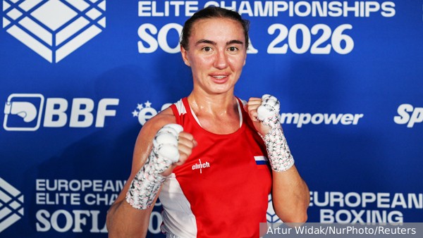 Россиянка Чумгалакова победила украинку в финале чемпионата Европы по боксу