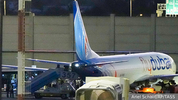 Telegraph: Пилот Flydubai мог направить самолет на небоскреб в Израиле