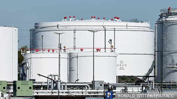 Франция предложила ЕС вскрыть запасы нефти из-за давления США