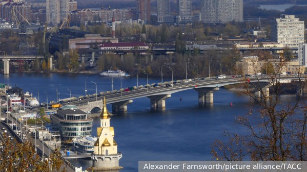 Перекрытие мостов в Киеве из-за российских ударов назвали катастрофой