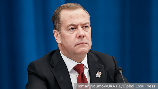 Медведев: В Европе на всех россиян объявлена охота