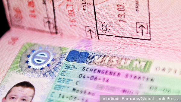 Чехия заявила об отказе большей части стран ЕС поддержать запрет виз для россиян
