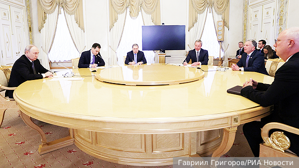 Ушаков: Центральной темой беседы Путина и Уиткоффа стал украинский кризис