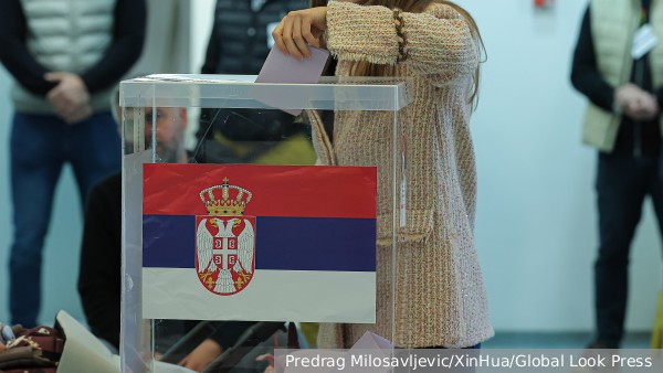 Избирательные участки закрылись на досрочных выборах в парламент Сербии