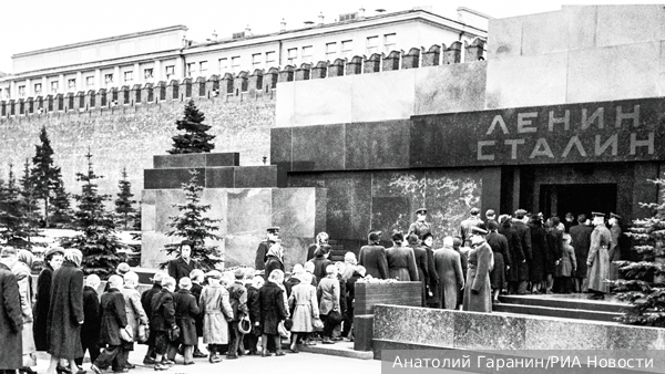 Как Сталина вынесли из мавзолея и к чему это привело
