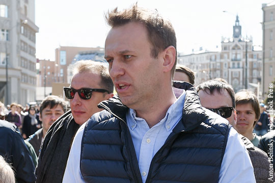 Навальный побрезговал разрешенными акциями и обещает устроить неразрешенные