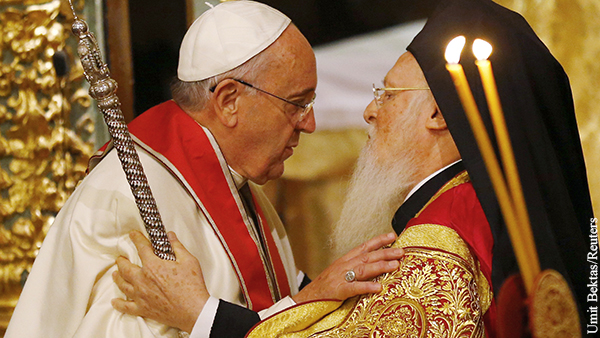 Эксперт оценил перспективы перехода «Православной церкви Украины» под управление Ватикана