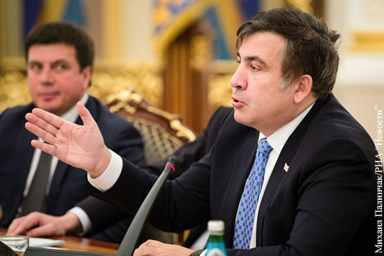 Порошенко разрешил Саакашвили нарушать украинскую конституцию