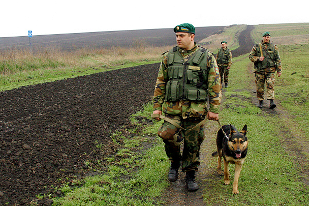 Украинские пограничники сообщили о вторжении российской военной техники