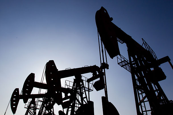 Цены на нефть выросли после резкого падения накануне