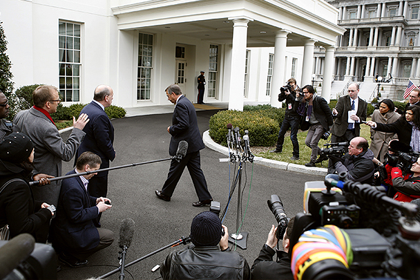 Журналисты: Правительство Обамы запрещает должностным лицам общаться с прессой