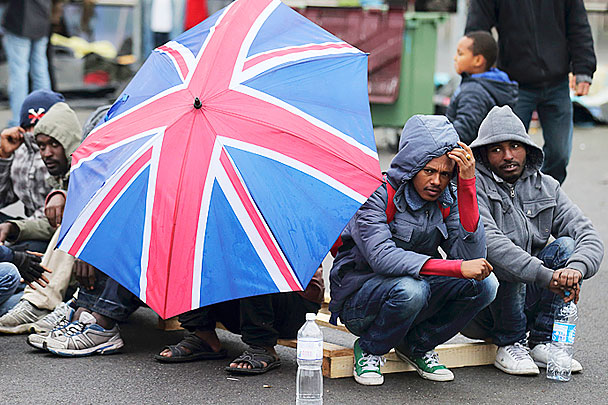 Британский министр: Мигранты осадили наши города