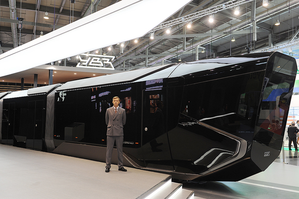 В Москве покажут новейший российский трамвай «R1 Атом»