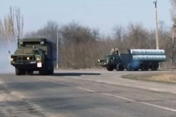 Через Одессу начали перебрасывать ЗРК С-300 с надписью «УКРГАЗ» (видео)