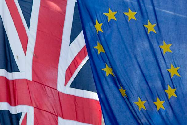 Опрос: За выход из ЕС выступают 47% британцев