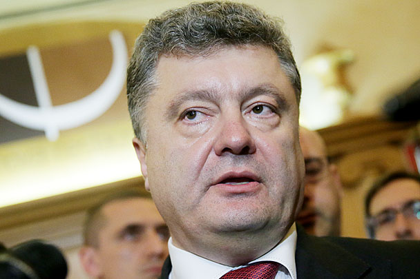 Порошенко заявил о планах рассмотреть отмену закона об особом статусе Донбасса