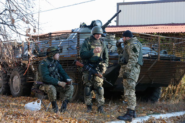 Министр обороны Украины объявил о подготовке к боевым действиям