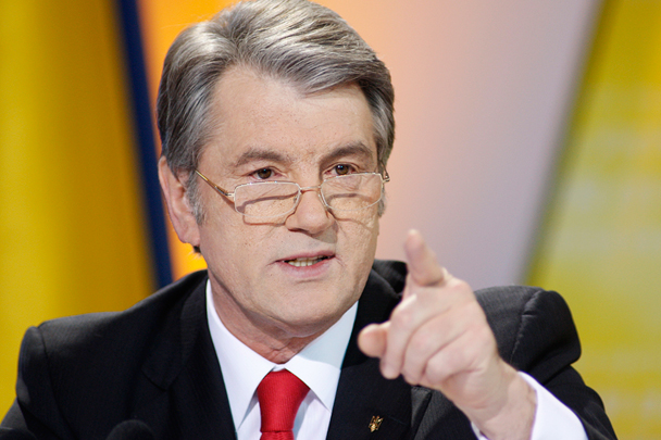 Ющенко и Кравчук призвали выдвинуть ополченцам ультиматум
