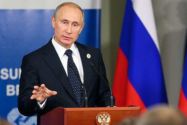 Путин объяснил падение цен на нефть