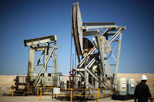Саудовская Аравия играет против нефтяных проектов США