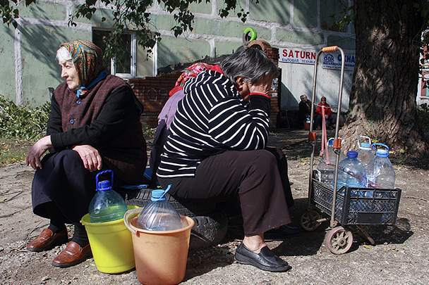 Жителей Донецка перевели на минимальный объем водоснабжения