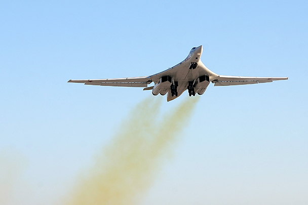 Модернизированный бомбардировщик Ту-160 совершил первый полет