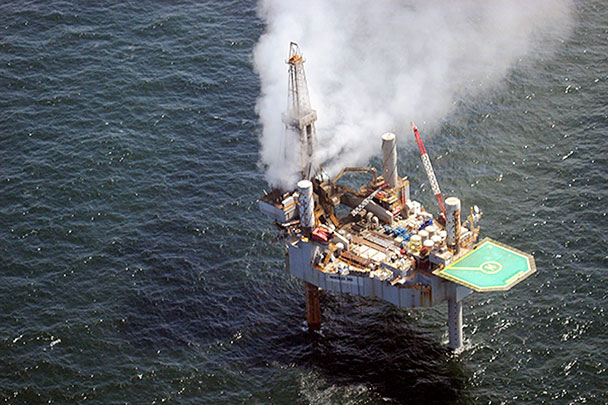 Взрыв прогремел на нефтяной платформе в Мексиканском заливе