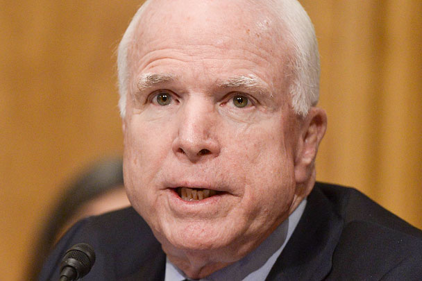Маккейн назвал позором отказ США предоставить Украине оружие