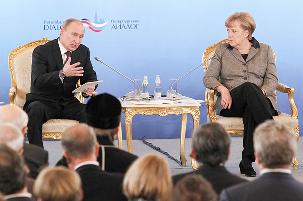 Меркель прекратила «Петербургский диалог»