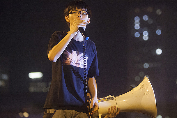 Задержаны лидеры протестного движения в Гонконге