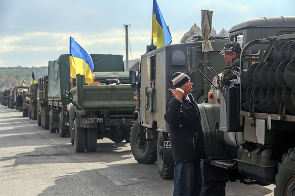 Ополченцы: На Донецк движется крупная колонна силовиков в сопровождении вертолетов