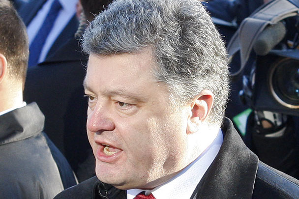 Порошенко: Украине нужно отказаться от внеблокового статуса