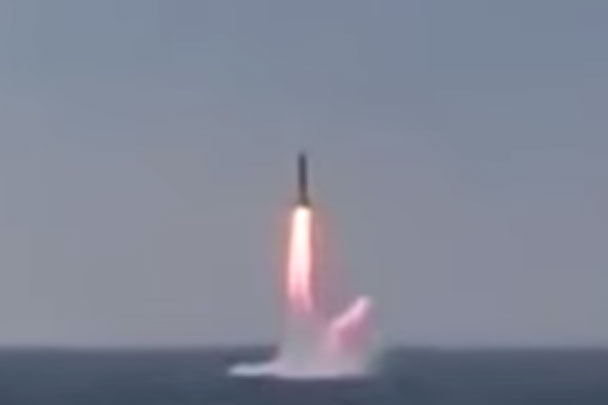 С подлодки «Александр Невский» успешно выполнен пуск ракеты «Булава»