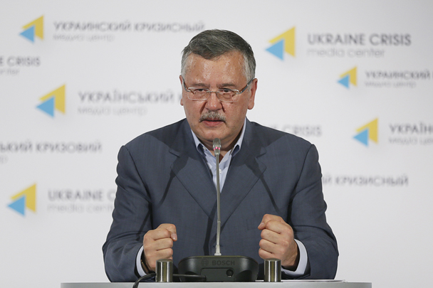 Экс-министр обороны Украины призвал сбивать российские самолеты