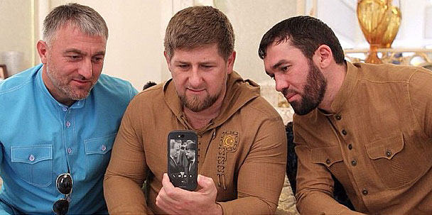 Кадыров призвал россиян отказаться от iPhone и американских соцсетей