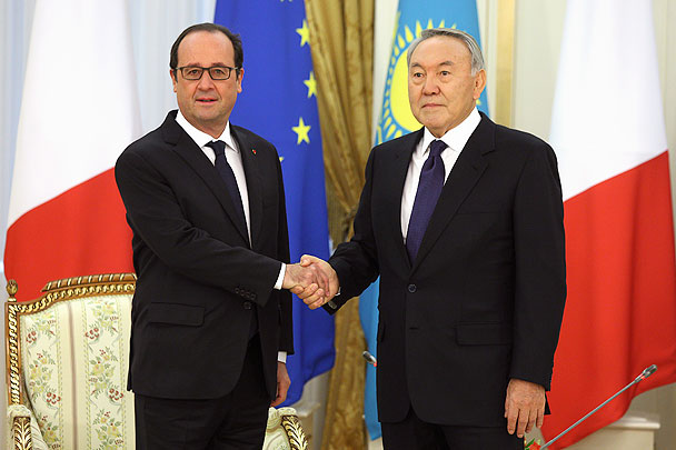 Олланд: Казахстан играет особую роль в отношениях России и Европы